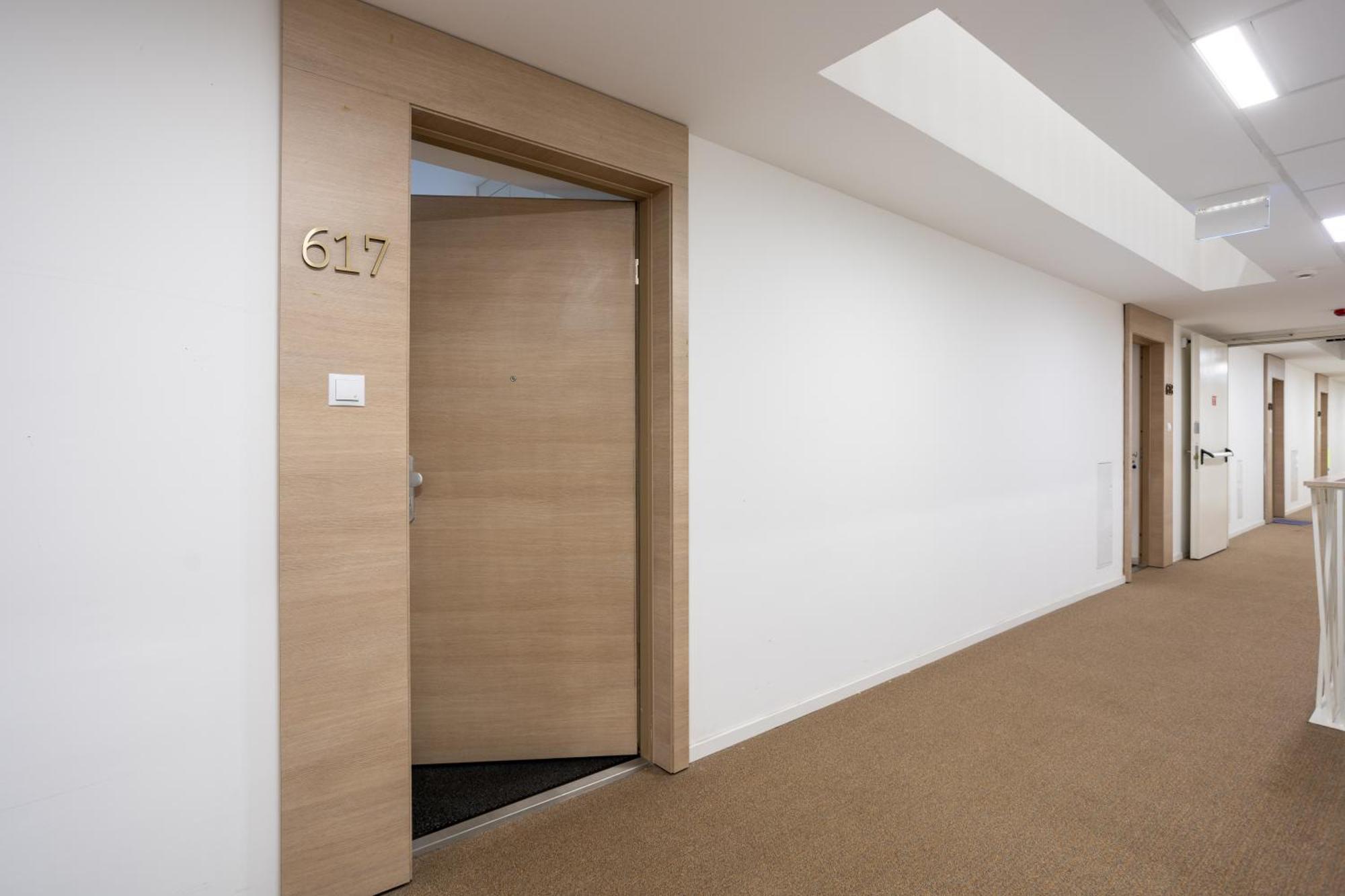 Atrium Residences With Balcony And Ac Apartamento Budapest